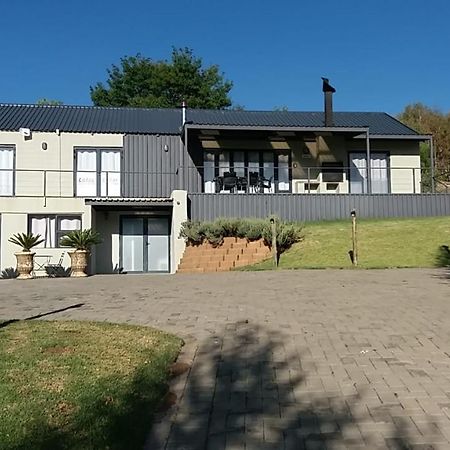 Lola'S Self Catering Accommodation Clarens Ngoại thất bức ảnh