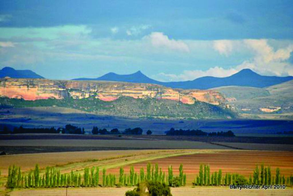 Lola'S Self Catering Accommodation Clarens Ngoại thất bức ảnh